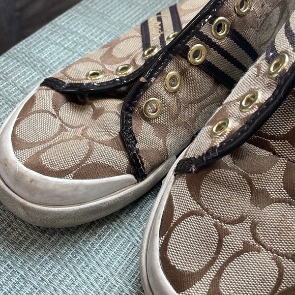 #131 Coach Lace Up Logo Sneakers - Picture 2 of 2